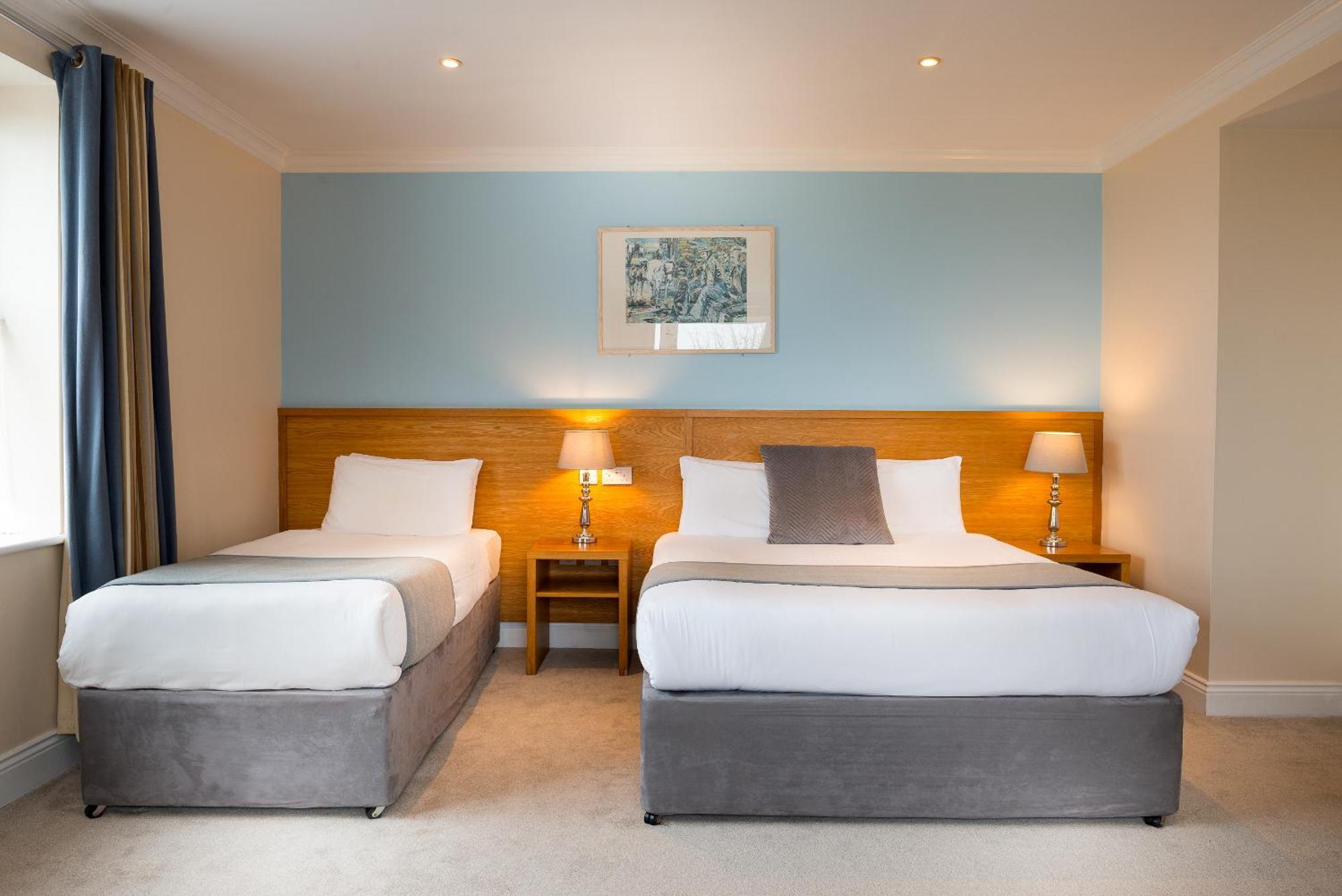 เชล เชเบิล โฮเต็ล Hotel บาลลีแฟร์ริเตอร์ ภายนอก รูปภาพ