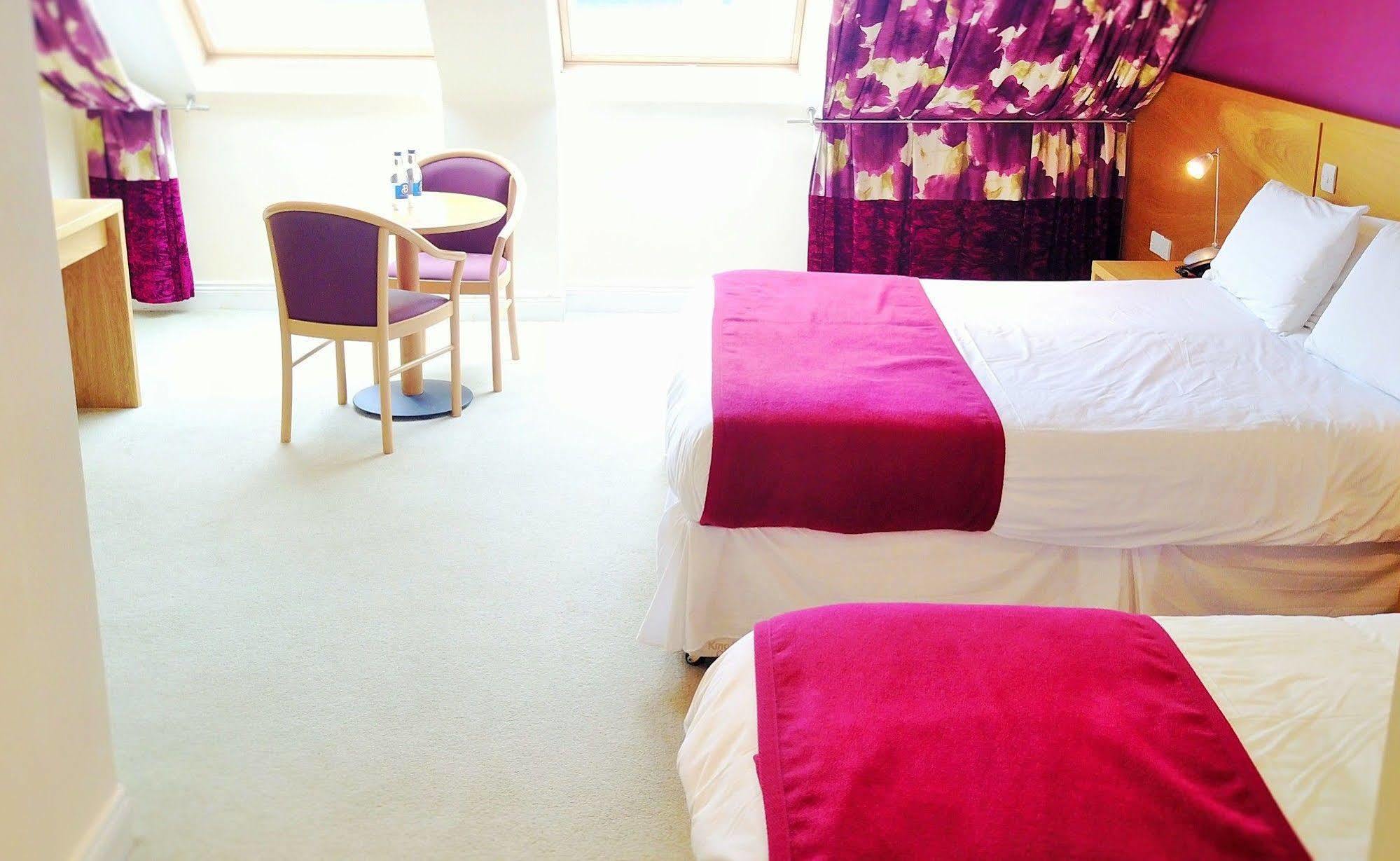 เชล เชเบิล โฮเต็ล Hotel บาลลีแฟร์ริเตอร์ ภายนอก รูปภาพ